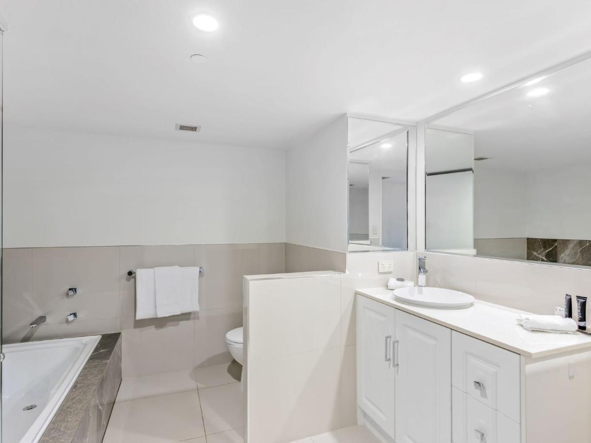 Crown Towers Superior 3 Bedroom Apartment - Coasthm Gold Coast Buitenkant foto